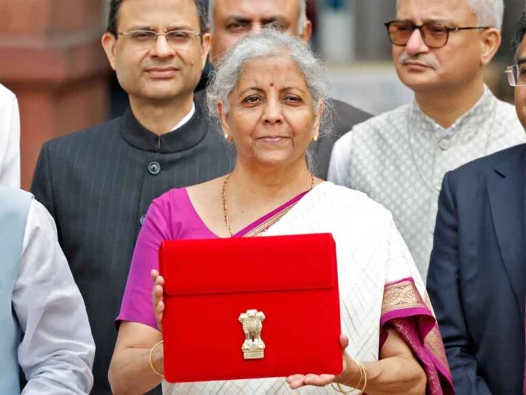 आर्थिक सर्वे की बड़ी बातें: बजट में टैक्स भुगतान करने वालों के लिए खुशखबरी?