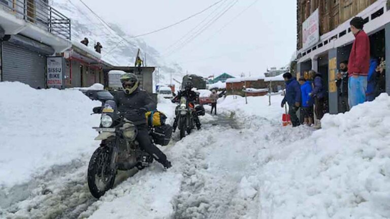 उत्तराखंड: दो दिन में बिगड़ सकता है मौसम, पर्वतीय क्षेत्रों में भारी वर्षा और हिमपात की संभावना उत्तराखंड: दो दिन में बिगड़ सकता है मौसम, पर्वतीय क्षेत्रों में भारी वर्षा और हिमपात की संभावना
