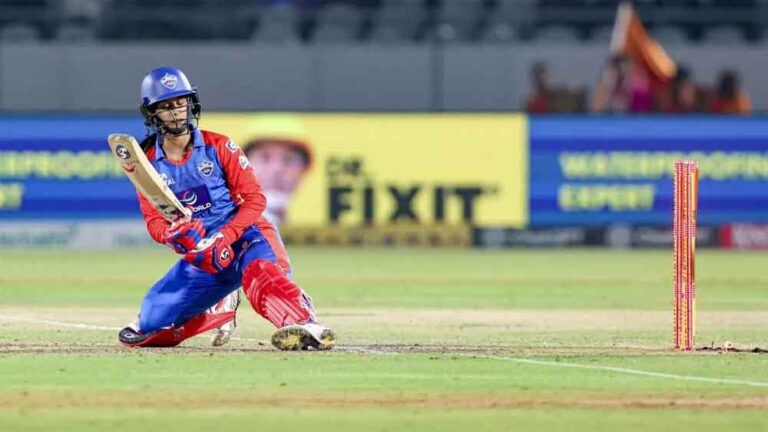 दिल्ली कैपिटल्स को झटका: कप्तान जेमिमा रोड्रिग्स पर लगा 12 लाख रुपये का फाइन दिल्ली कैपिटल्स को झटका: कप्तान जेमिमा रोड्रिग्स पर लगा 12 लाख रुपये का फाइन