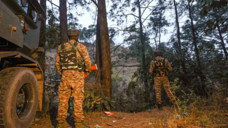 सीमा पर तनाव बढ़ाने की कोशिश: LoC पर कैमरे इंस्टॉल करते समय पाक गोलीबारी, भारत का मुंहतोड़ पलटवार