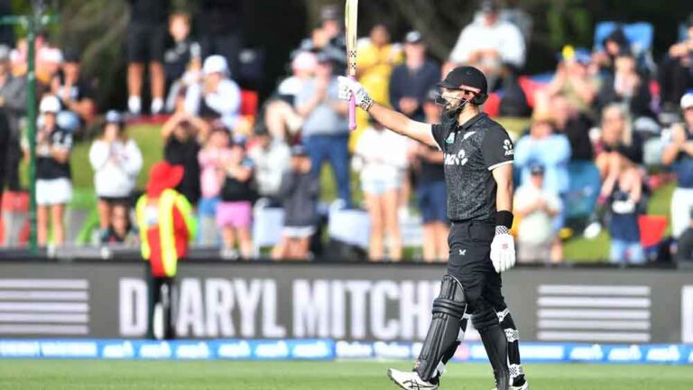 भारत ढेर, कीवी चमके: मिचेल-यंग के दम पर न्यूजीलैंड ने सीरीज की बराबरी