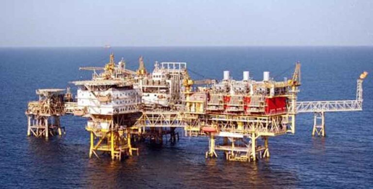 तेल कुएं से गैस लीक होते ही मची अफरा-तफरी, आंध्र प्रदेश के पूरे क्षेत्र में हाई अलर्ट घोषित