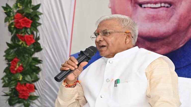 जनजातीय सशक्तिकरण पर फोकस: राज्यपाल का भारिया समुदाय से संवाद