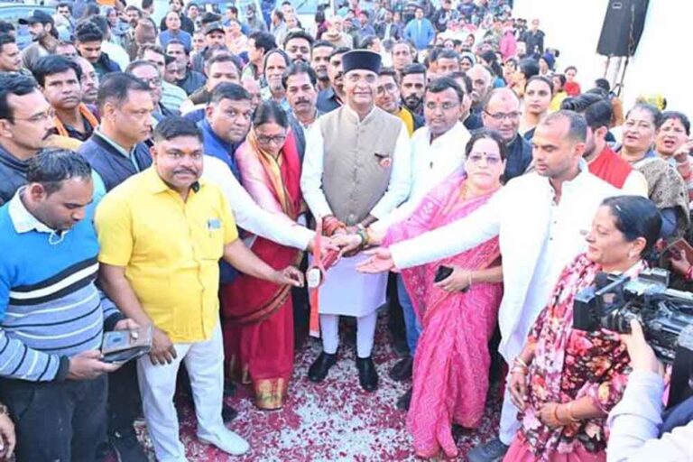 मंत्री सारंग ने नरेला विधानसभा में विभिन्न विकास कार्यों का किया भूमिपूजन मंत्री सारंग ने नरेला विधानसभा में विभिन्न विकास कार्यों का किया भूमिपूजन