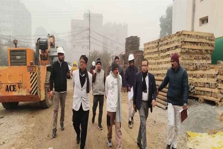 उप मुख्यमंत्री शुक्ल ने रीवा में कैंसर यूनिट और अन्य स्वास्थ्य अधोसंरचनाओं के निर्माण कार्यों का किया निरीक्षण