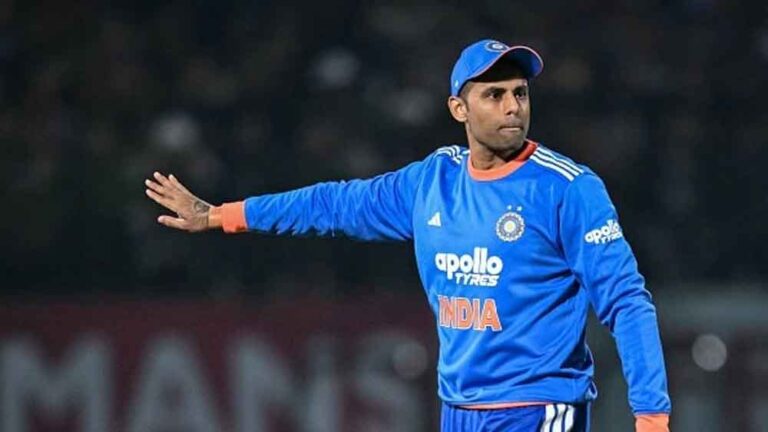 सिर्फ 25 रन दूर सूर्या, टी20 में रचेंगे इतिहास, कोहली–रोहित की लिस्ट में होंगे शामिल