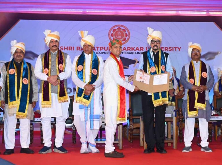 राज्यपाल  रावतपुरा विश्वविद्यालय के चतुर्थ दीक्षांत समारोह में हुए शामिल