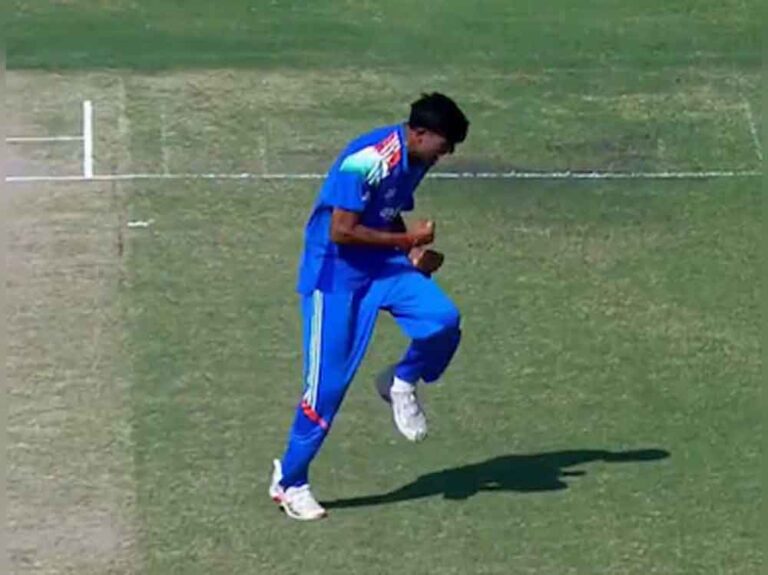 गेंदबाजी में भारत का कहर, अमेरिका के बल्लेबाज टिक नहीं सके गेंदबाजी में भारत का कहर, अमेरिका के बल्लेबाज टिक नहीं सके