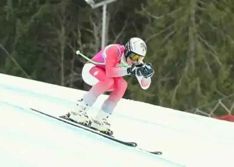 बर्फ के मैदान में बराबरी की रेस: अल्पाइन स्कीइंग में महिलाओं की बढ़ती ताकत