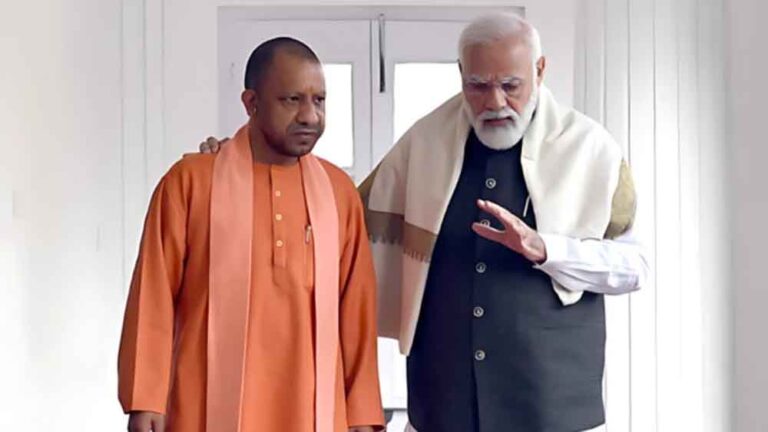 दिल्ली में सियासी हलचल तेज: मंत्रिमंडल विस्तार की अटकलों के बीच PM मोदी से मिले CM योगी