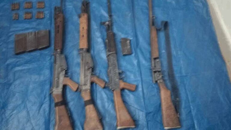ई-30 ऑप्स की बड़ी कामयाबी: जंगल में छिपाए गए SLR, इंसास समेत कई हथियार बरामद