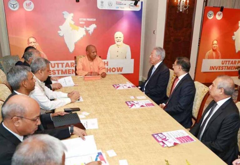 मुख्यमंत्री ने रखा नए उत्तर प्रदेश का विजन, प्रस्तुत की विरासत और विकास के संगम की पूरी तस्वीर मुख्यमंत्री ने रखा नए उत्तर प्रदेश का विजन, प्रस्तुत की विरासत और विकास के संगम की पूरी तस्वीर