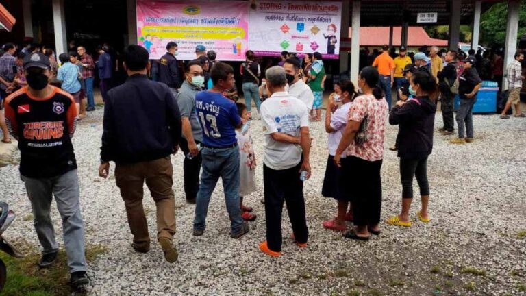 थाईलैंड के डे-केयर सेंटर में गोलीबारी, 22 बच्चों समेत 34 की हत्या