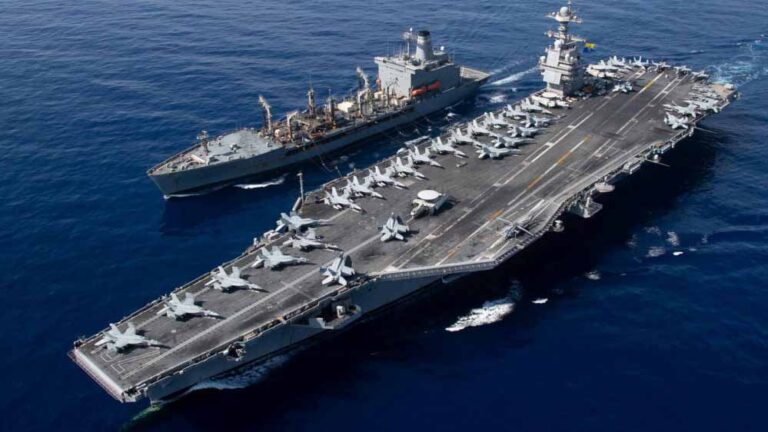 ईरान की सीमा की ओर बढ़ा अमेरिकी एयरक्राफ्ट कैरियर, ट्रंप प्रशासन ने किया बड़ा ऐलान