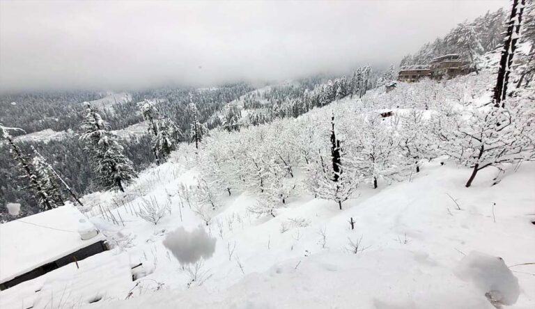 हिल स्टेशनों पर मौसम का यू-टर्न, जल्द होगी बारिश और बर्फबारी