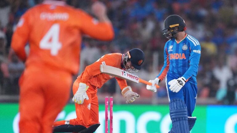 तीसरी बार बिना खाता खोले आउट! वर्ल्ड कप में अभिषेक की निराशाजनक हैट्रिक