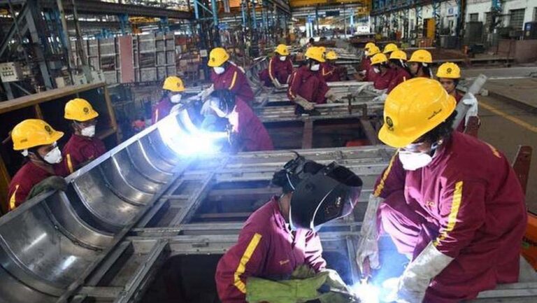 विधानसभा से पास हुआ संशोधन, गुजरात में बढ़े काम के घंटे, महिलाओं को रात की ड्यूटी की इजाजत