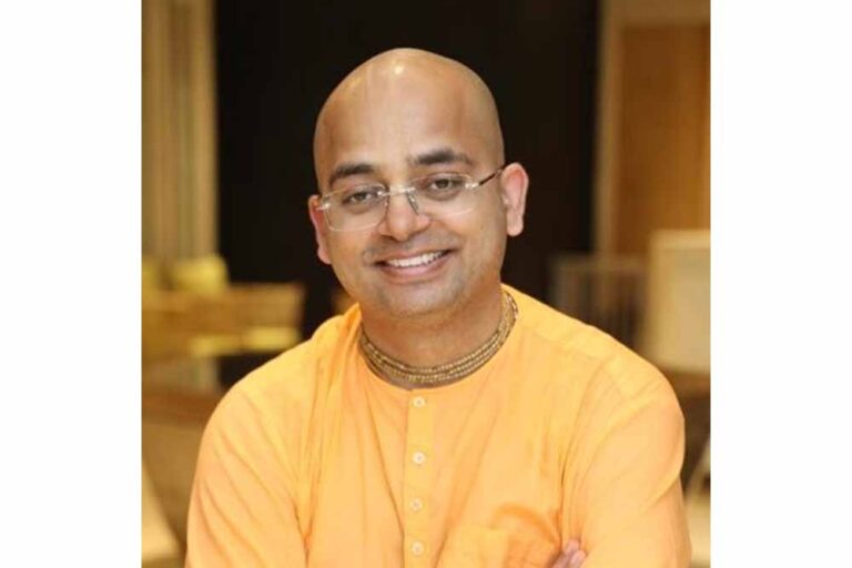 सावधान! नित्यानंद चरण दास ने बताए 6 तरह के लोग जिन पर कभी विश्वास नहीं करना चाहिए