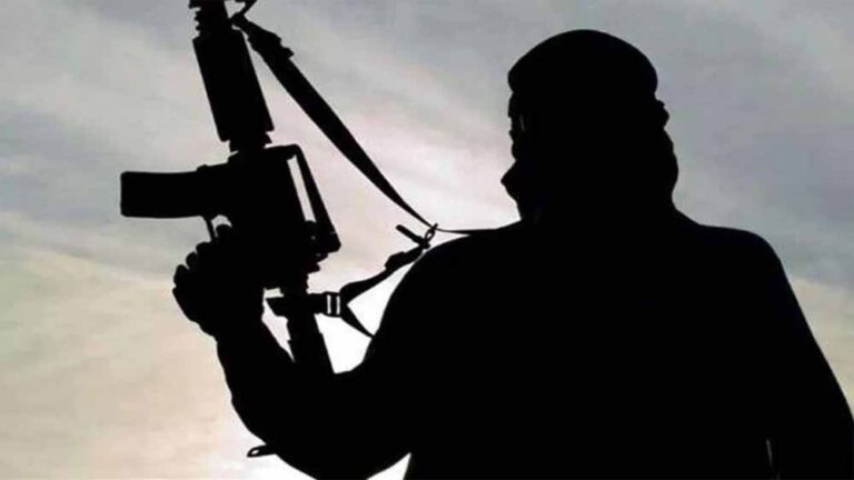 गोलियों से दहला खैबर पख्तूनख्वा, आतंकियों ने पुलिस व कस्टम कार्यालय पर बोला हमला