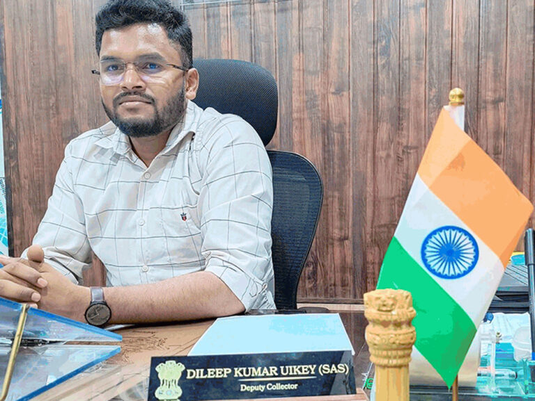 यौन शोषण से लेकर गर्भपात तक: बीजापुर के डिप्टी कलेक्टर दिलीप उइके पर महिला आरक्षक के सनसनीखेज आरोप, निलंबन