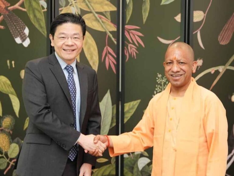 ग्रीन इन्वेस्टमेंट को लेकर सीएम योगी की सिंगापुर की वैश्विक निवेश कंपनी गोल्डन स्टेट कैपिटल (जीएससी) के निदेशक के साथ सफल बैठक ग्रीन इन्वेस्टमेंट को लेकर सीएम योगी की सिंगापुर की वैश्विक निवेश कंपनी गोल्डन स्टेट कैपिटल (जीएससी) के निदेशक के साथ सफल बैठक