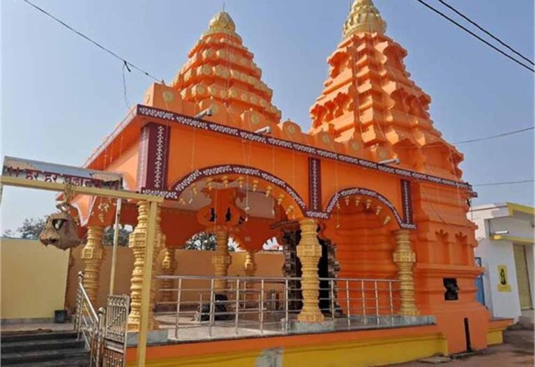 धरतीफोड़ महादेव का चमत्कार: छत्तीसगढ़ में साल में तीन बार रूप बदलने वाला शिवलिंग बना आस्था का केंद्र