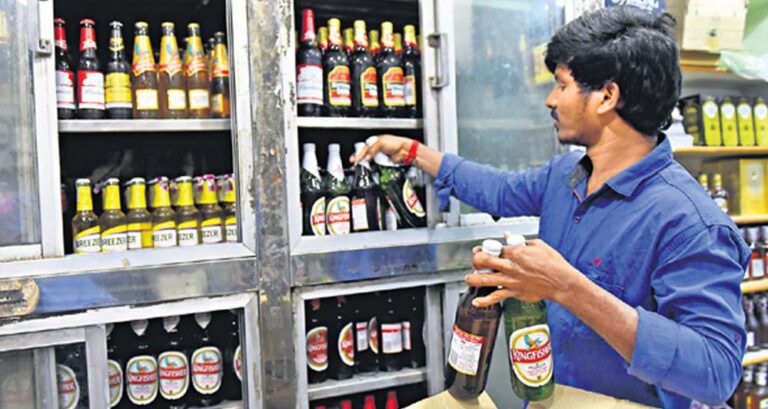 मध्य प्रदेश में शराब की नई दुकानें नहीं खुलेंगी, अहाते पर भी रोक; नई आबकारी नीति का असर मध्य प्रदेश में शराब की नई दुकानें नहीं खुलेंगी, अहाते पर भी रोक; नई आबकारी नीति का असर