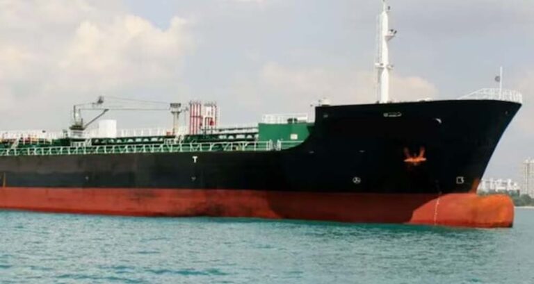 भारत में घुसी ईरानी टैंकर की चालाकी, पाकिस्तानी सीमा में छुपकर हुआ था प्रवेश