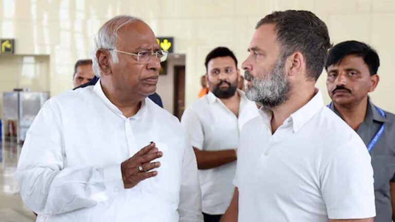 राहुल गांधी-खड़गे के साथ भोपाल किसान महासम्मेलन, शहरभर में यातायात पर असर राहुल गांधी-खड़गे के साथ भोपाल किसान महासम्मेलन, शहरभर में यातायात पर असर