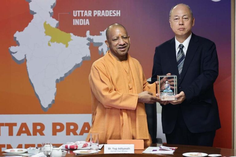 नवीकरणीय ऊर्जा, आईसीटी, सेमीकंडक्टर और डेटा सेंटर जैसे प्रमुख सेक्टर्स में निवेश के लिए किया आमंत्रित नवीकरणीय ऊर्जा, आईसीटी, सेमीकंडक्टर और डेटा सेंटर जैसे प्रमुख सेक्टर्स में निवेश के लिए किया आमंत्रित