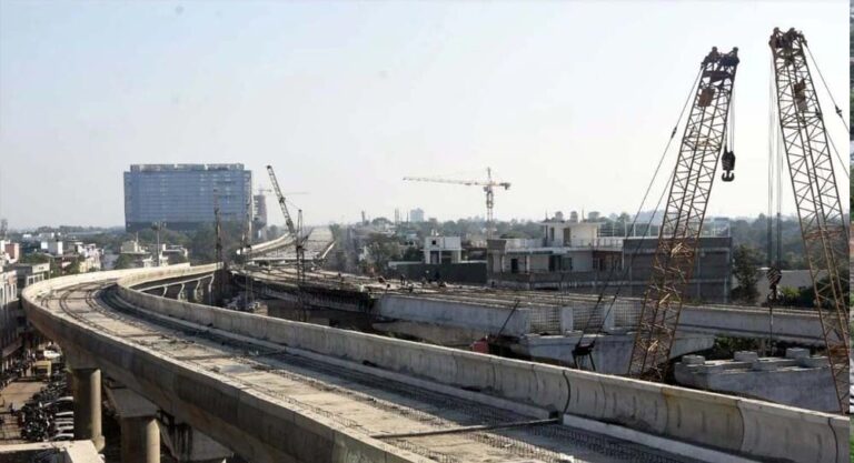 ऑरेंज व ब्लू लाइन मेट्रो के लिए जमीन अधिग्रहण, सरकार ने 22 एकड़ की अधिसूचना दी ऑरेंज व ब्लू लाइन मेट्रो के लिए जमीन अधिग्रहण, सरकार ने 22 एकड़ की अधिसूचना दी