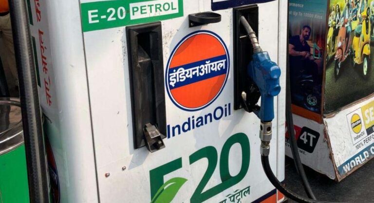 1 अप्रैल से लॉन्च होगा E20 पेट्रोल, सरकार का कदम ईंधन में स्वच्छ विकल्प की ओर 1 अप्रैल से लॉन्च होगा E20 पेट्रोल, सरकार का कदम ईंधन में स्वच्छ विकल्प की ओर