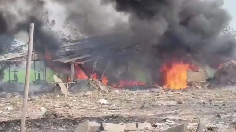 आंध्र प्रदेश: पटाखा फैक्ट्री में हुए धमाके में  18से ज्यादा लोग मारे गए