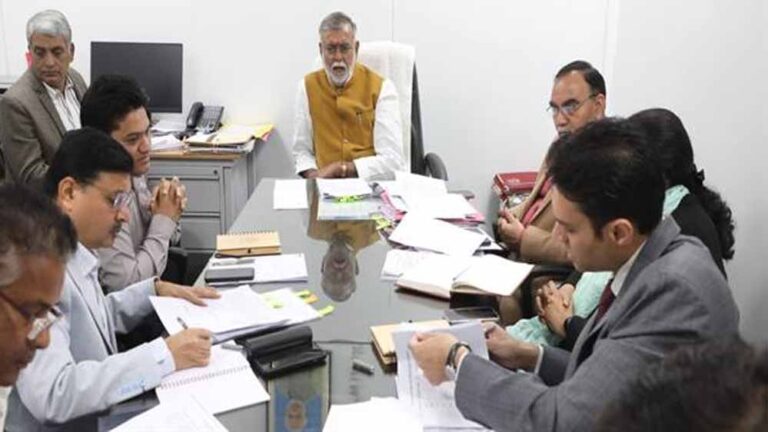 नर्मदा परिक्रमा पथ के आश्रय स्थलों पर व्यापक वृक्षारोपण होगा: मंत्री पटेल