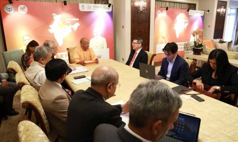 मुख्यमंत्री ने उत्तर प्रदेश सरकार की ओर से निवेशकों को हर स्तर पर सहयोग का दिया आश्वासन