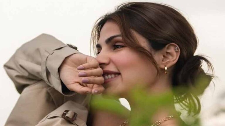 7 साल बाद रिया चक्रवर्ती की वापसी, सुशांत केस के बाद लगे इंडस्ट्री बायकॉट के बाद नया अध्याय