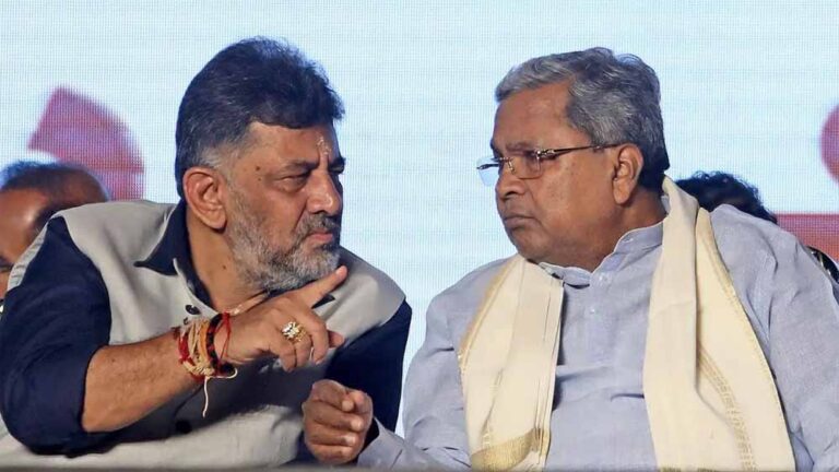 सिद्धारमैया और DK की अनबन के बीच कांग्रेस में तीसरे मोर्चे की तैयारी, विधायक कर रहे बैठकें