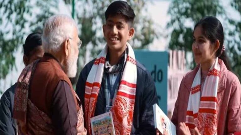 प्रधानमंत्री  मोदी ने जबलपुर के छात्र आयुष के प्रश्न पर दिया जवाब