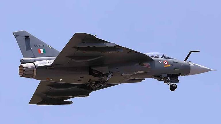 HAL ने दूर की एयर फोर्स की टेंशन, देसी राफेल धमाल मचाने को तैयार, चीन-पाकिस्तान थर्र-थर्र कांपेंगे