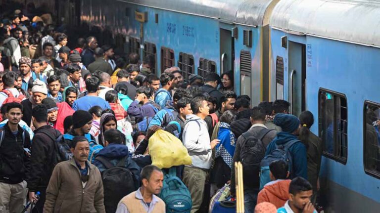 रेल यात्रियों के लिए बड़ी खबर, RAC टिकट पर मिल सकता है रिफंड