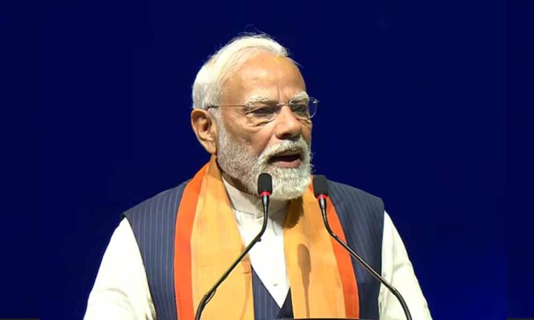 कुआलालंपुर में पीएम मोदी बोले- भारत-मलेशिया के रिश्ते मजबूत, ऐसा स्वागत भारत हमेशा याद रखेगा