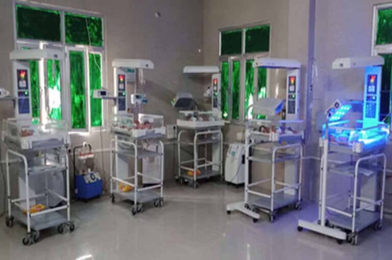 कानपुर अस्पताल में हादसा: नर्सिंग स्टाफ की लापरवाही से नवजात की मौत, डॉक्टरों का भागना