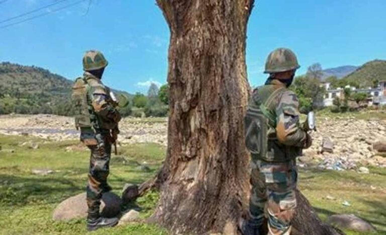 बीजापुर में सुरक्षा बलों से मुठभेड़ में नक्सली कमांडर उधम सिंह ढेर बीजापुर में सुरक्षा बलों से मुठभेड़ में नक्सली कमांडर उधम सिंह ढेर