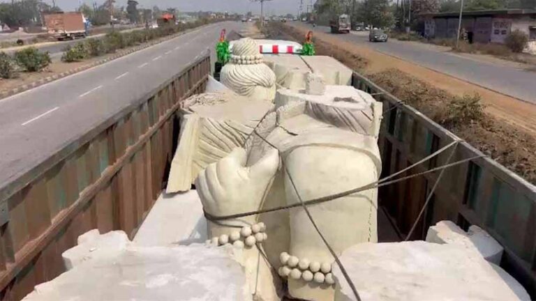 कौशल्या धाम में पहुंची प्रभु श्रीराम की नई प्रतिमा कौशल्या धाम में पहुंची प्रभु श्रीराम की नई प्रतिमा