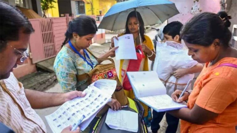 दुर्ग में एसआईआर के बाद घटे 2.17 लाख मतदाता दुर्ग में एसआईआर के बाद घटे 2.17 लाख मतदाता