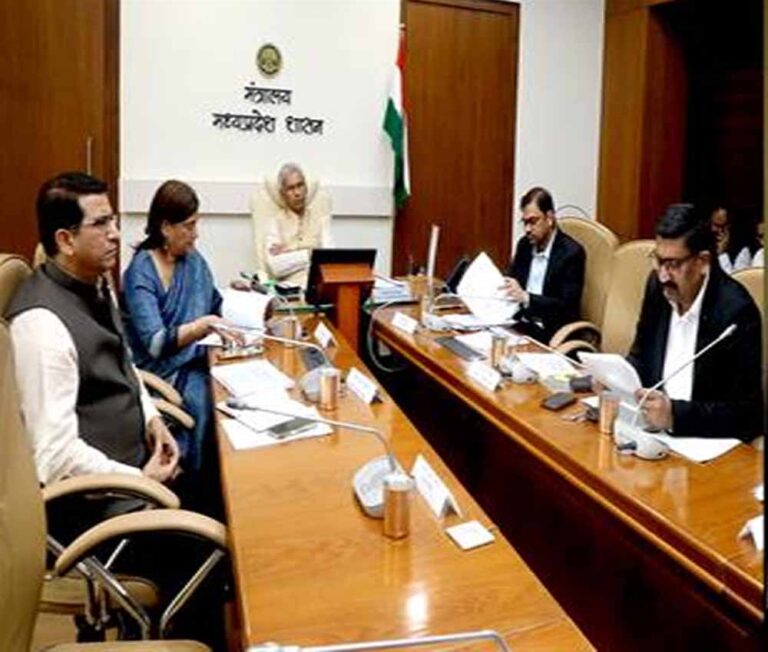 योजना क्रियान्वयन में लापरवाही नहीं चलेगी, 100% उपलब्धि सुनिश्चित करने के निर्देश