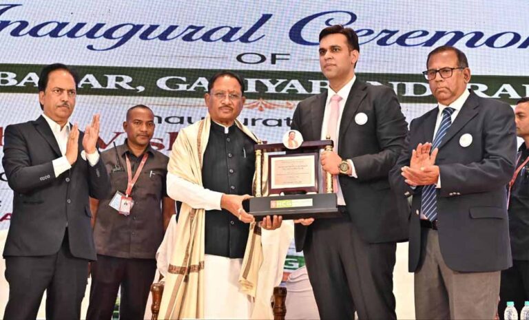 मुख्यमंत्री विष्णु देव साय ने सिटी गैस अवसंरचना का किया शुभारंभ मुख्यमंत्री विष्णु देव साय ने सिटी गैस अवसंरचना का किया शुभारंभ