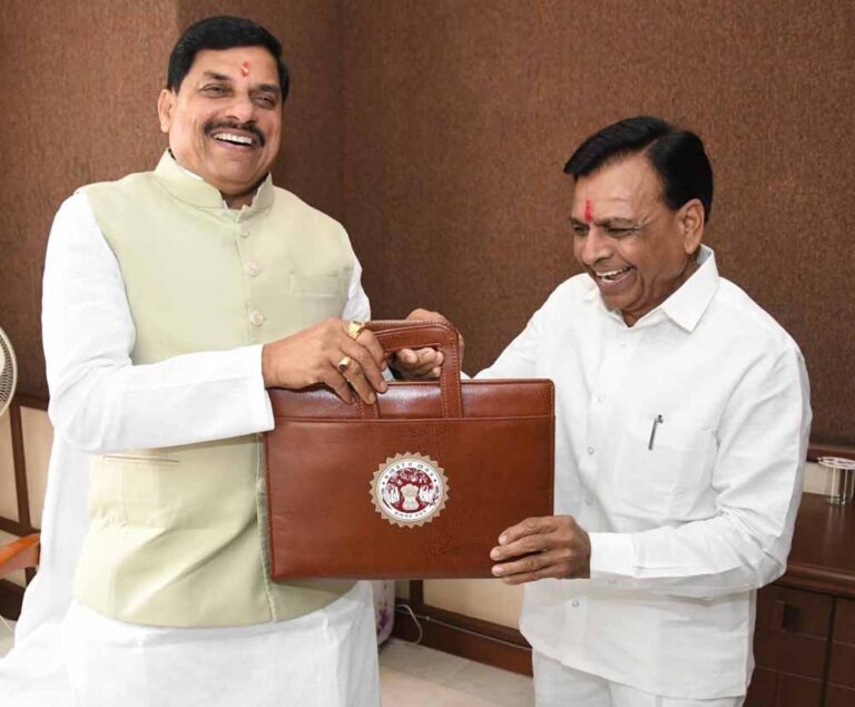 वित्तीय वर्ष 2026-27 के लिये 4 लाख 38 हजार 317 करोड़ का बजट पेश