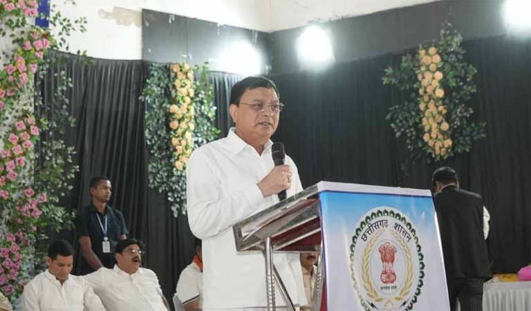 श्रमिकों के खून-पसीने की मेहनत से ही प्रदेश विकास की नई ऊँचाइयों को छू रहा