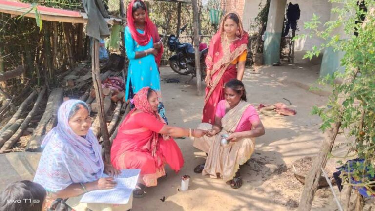 संघर्ष से सफलता तक: कुनकुरी की नेहा खाखा बनीं नवगुरुकुल की प्रेरक पहचान